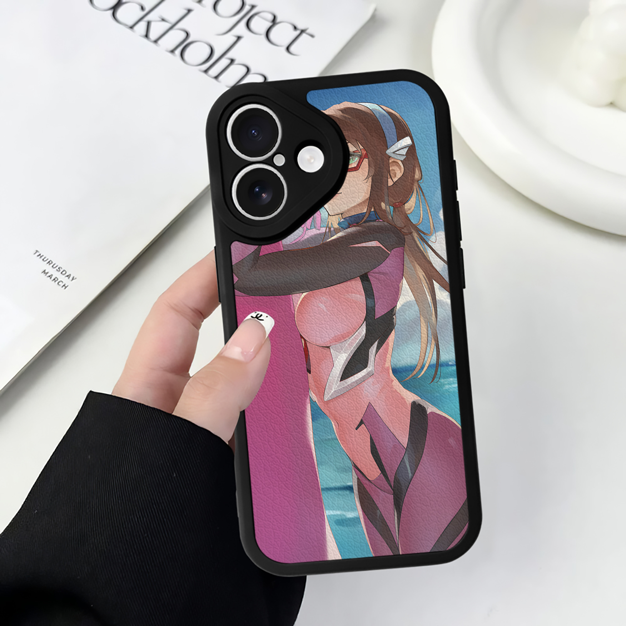 （画像用） EVA 新世紀エヴァンゲリオン 【iPhone 16シリーズ対応】シリコンスマホケース（レザー調） 材質：シリコン